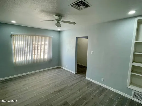 $2,249 | 7519 North 59th Lane, Glendale, AZ 85301