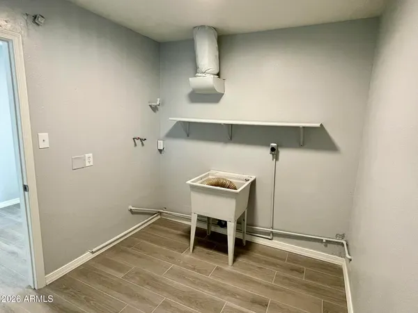 $2,249 | 7519 North 59th Lane, Glendale, AZ 85301