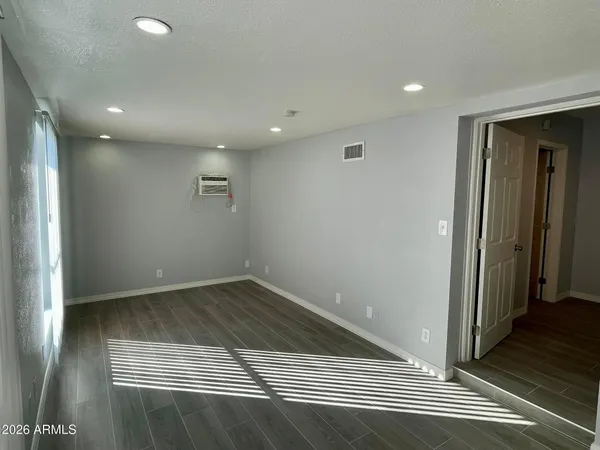 $2,199 | 7519 North 59th Lane, Glendale, AZ 85301