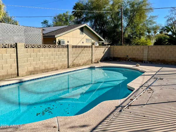 $2,249 | 7519 North 59th Lane, Glendale, AZ 85301