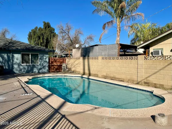 $2,199 | 7519 North 59th Lane, Glendale, AZ 85301