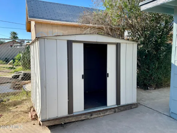 $2,249 | 7519 North 59th Lane, Glendale, AZ 85301