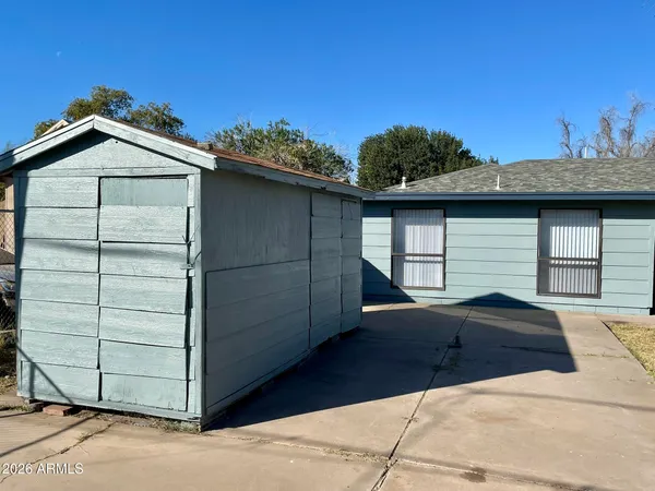 $2,249 | 7519 North 59th Lane, Glendale, AZ 85301