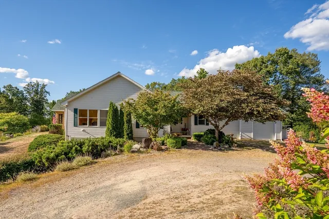 $599,900 | 21 Old County Road, Southampton, MA 01073