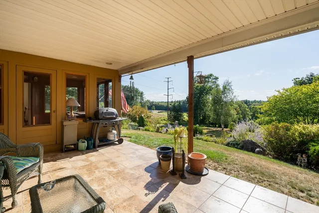 $599,900 | 21 Old County Road, Southampton, MA 01073