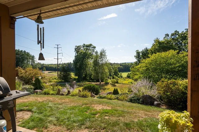 $599,900 | 21 Old County Road, Southampton, MA 01073