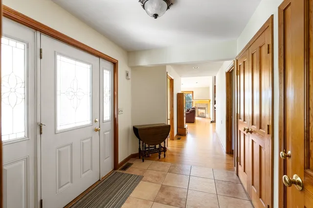 $599,900 | 21 Old County Road, Southampton, MA 01073