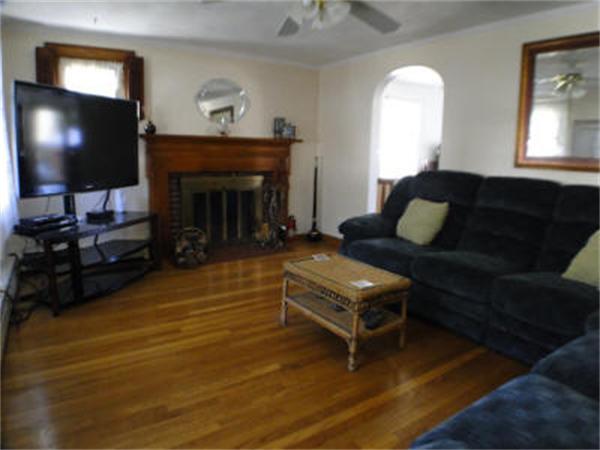 30 Greystone Road Saugus, MA 01906 - Photo 8 of 26 Gallery Image 8