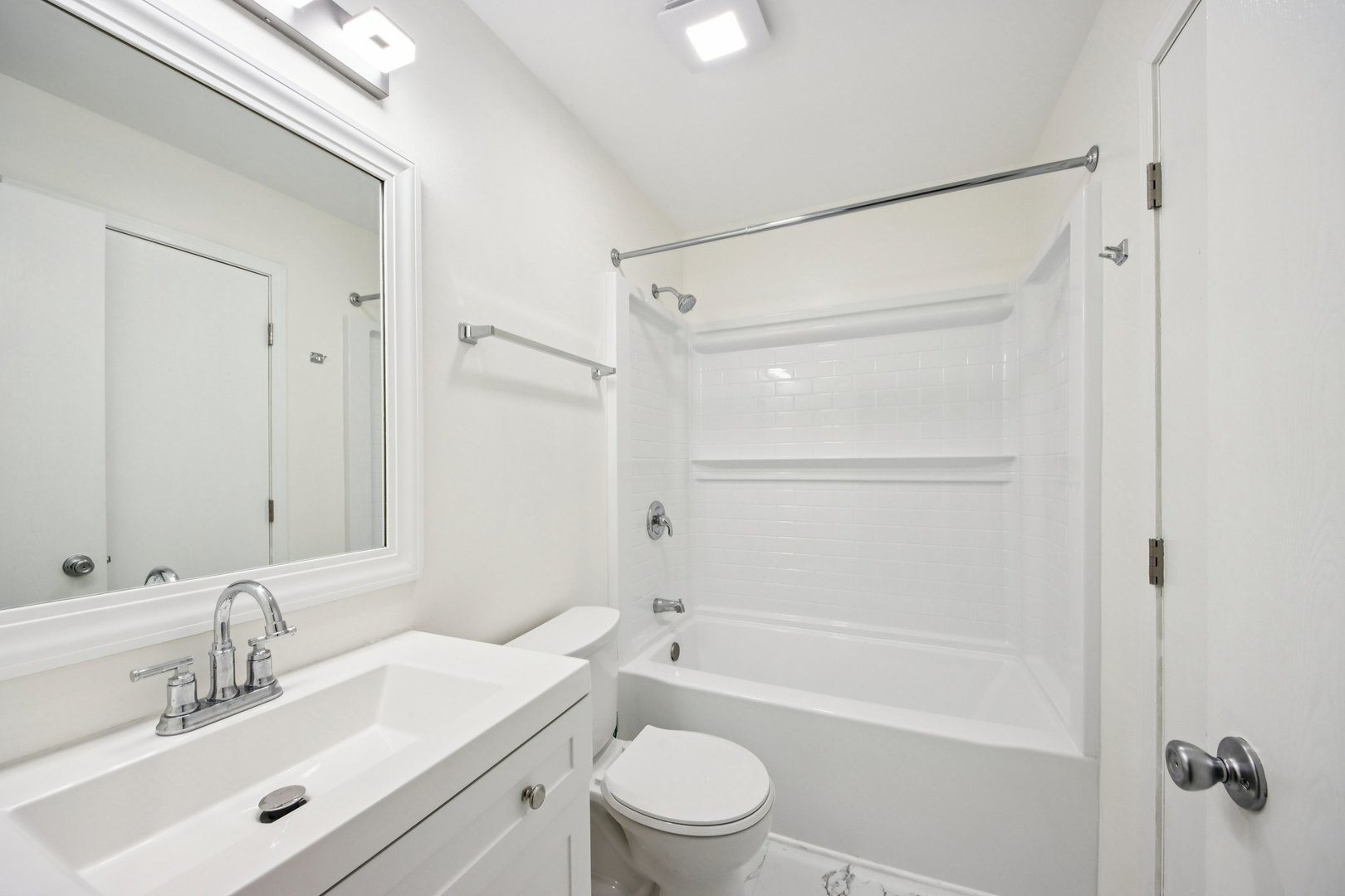 1154 Brunswick Lane Aurora, IL 60504 - Photo 23 of 28