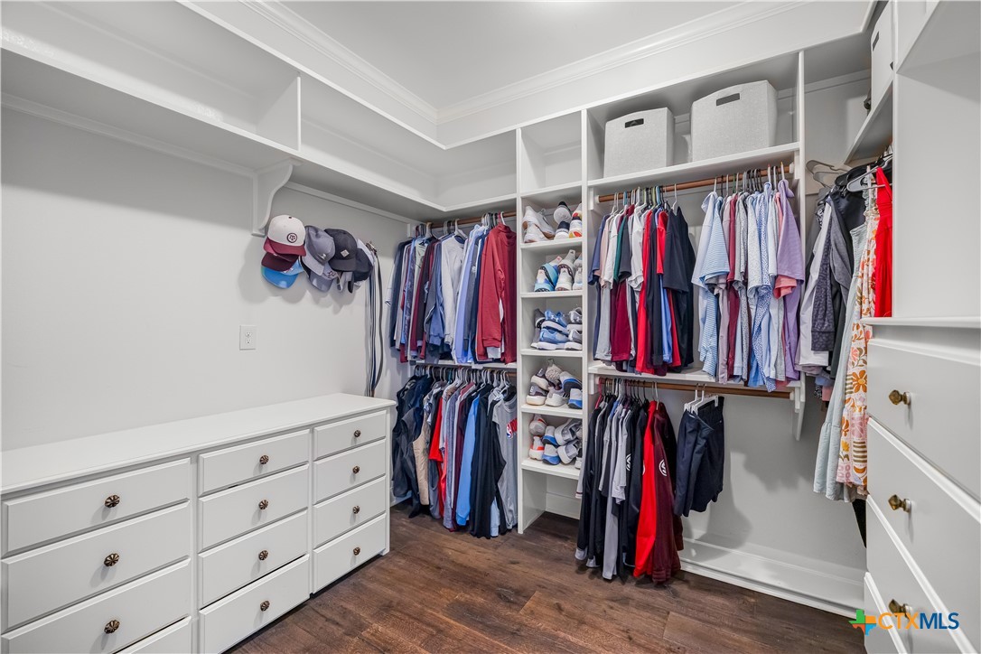 448 Champlain Street Victoria, TX 77905 - Photo 29 of 48 Primary Closet