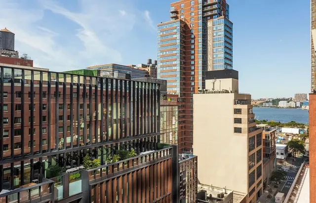 $1,395,000 | 517 West 29th Street, Unit 2A | Chelsea