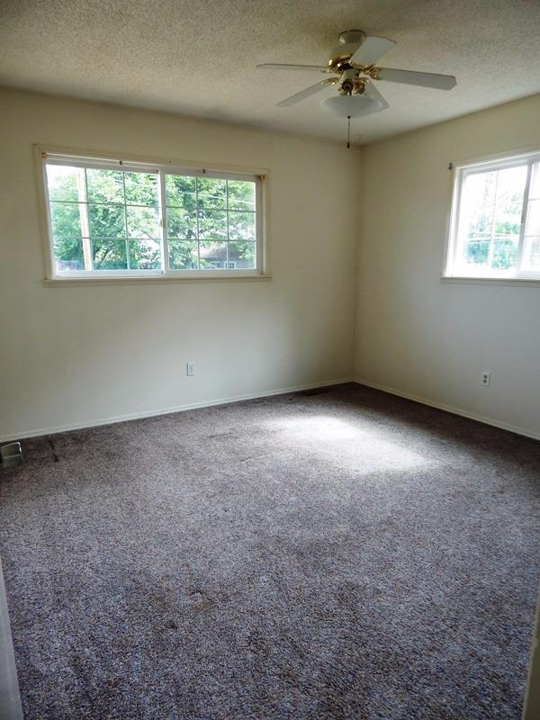 102 Victoria Way Central Point, OR 97502 - Photo 11 of 33 Additional Photo
