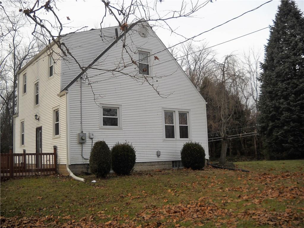 1515 Fairfield Springfield, OH 45506 - Photo 3 of 44
