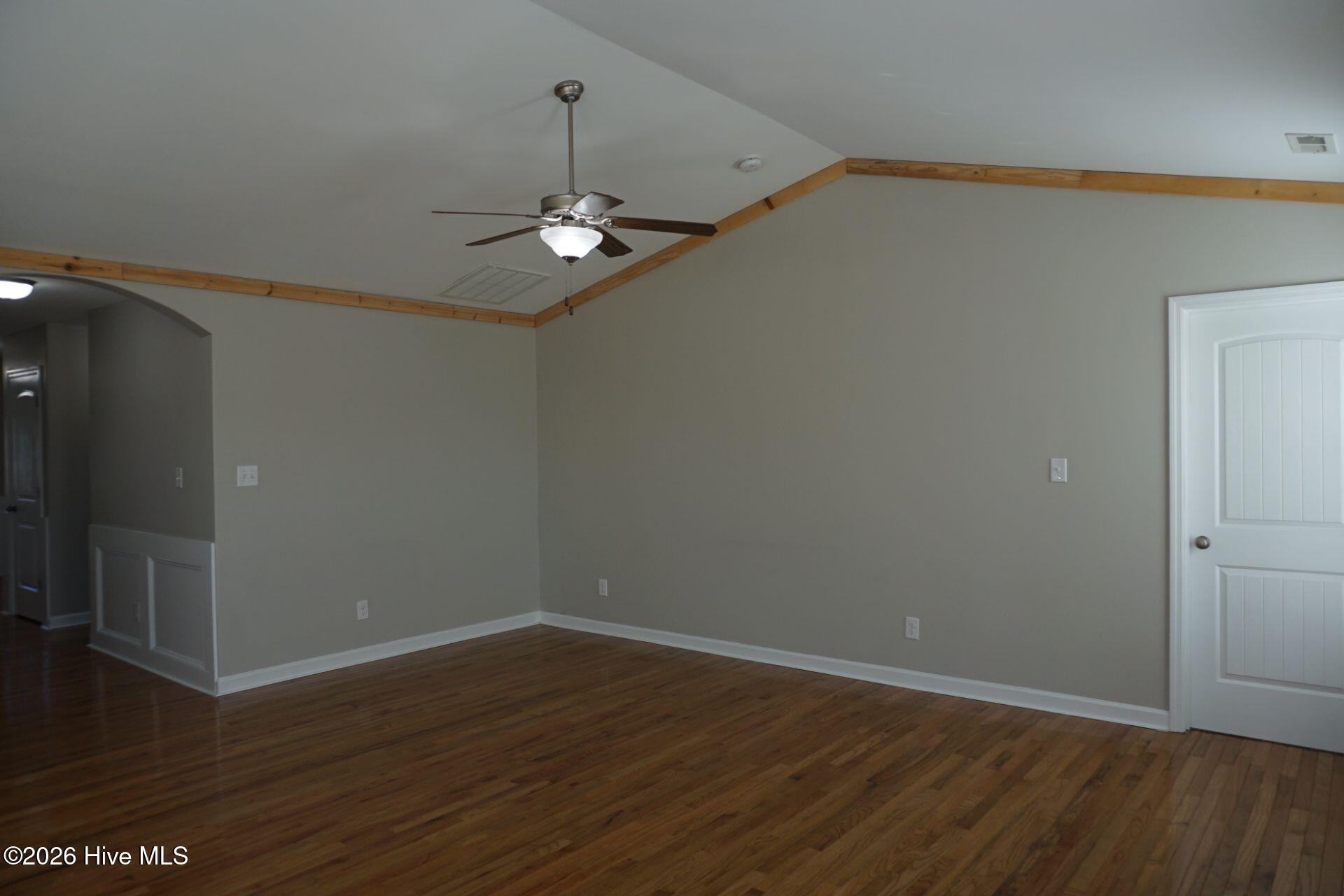 311 Spring Maple Way Richlands, NC 28574 - Photo 5 of 40 5