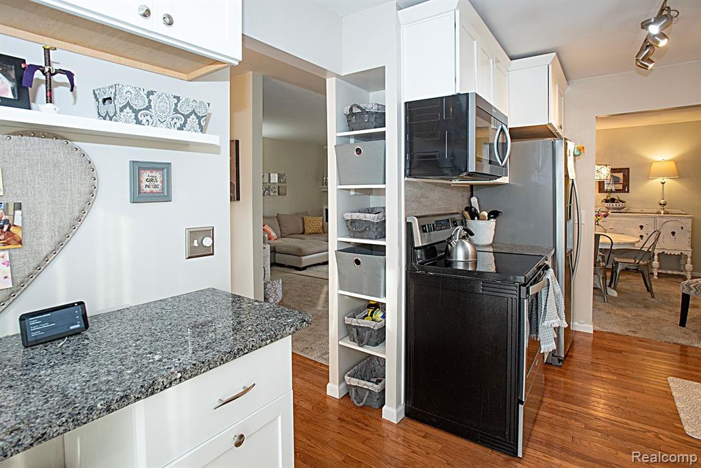 378 Willow Grove Lane Rochester Hills, MI 48307 - Photo 23 of 42