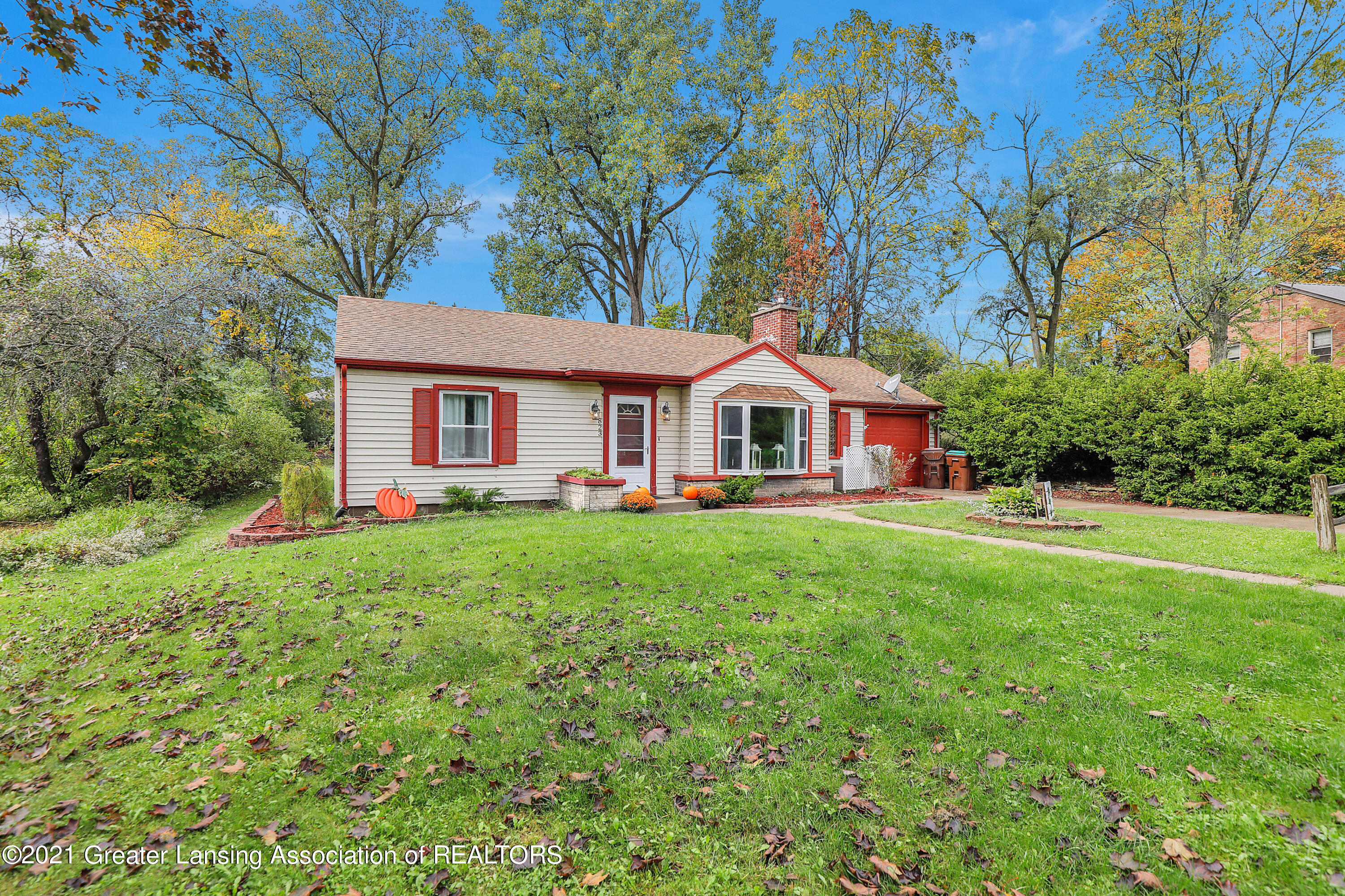 823 Bon Air Road Lansing, MI 48917 - Photo 3 of 22 _I3A5191