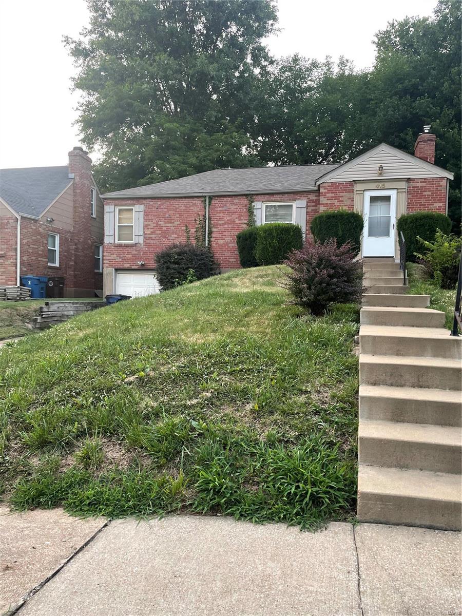 415 Robert Avenue Ferguson, MO 63135 - Photo 1 of 28
