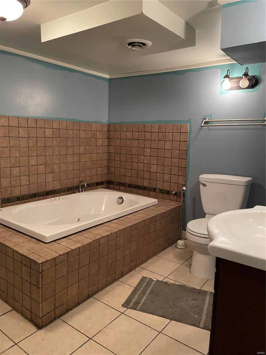 415 Robert Avenue Ferguson, MO 63135 - Photo 20 of 28