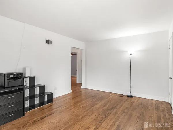 $500,000 | 343 Woodside Avenue, Hamilton, NJ 08610