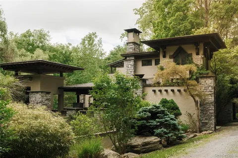 $1,330,000 | 320 Long Hill Road, Hopewell Junction, NY 12533