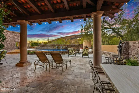 a view of a house with entertaining space