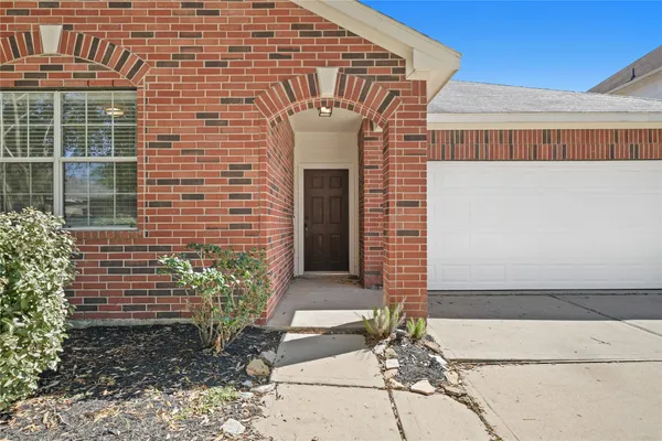 $1,975 | 24503 Lakecrest Bend Drive, Katy, TX 77493