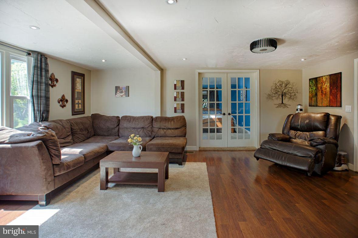 241 Green Springs Road Hanover, PA 17331 - Photo 3 of 28 Gallery Image 3