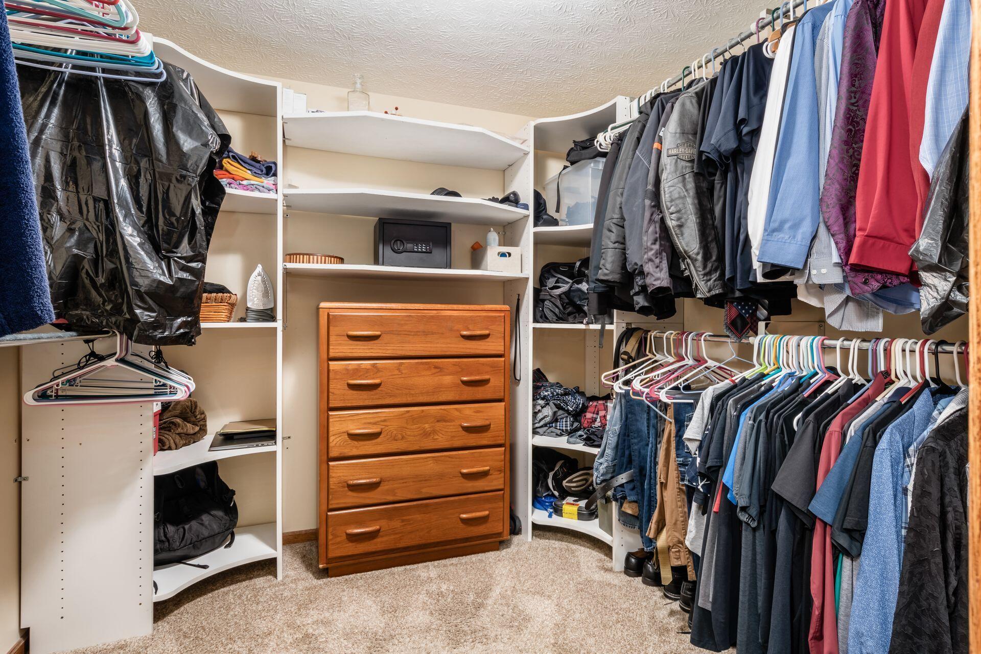 10862 Center Village Road Galena, OH 43021 - Photo 17 of 40 Large walk in closet