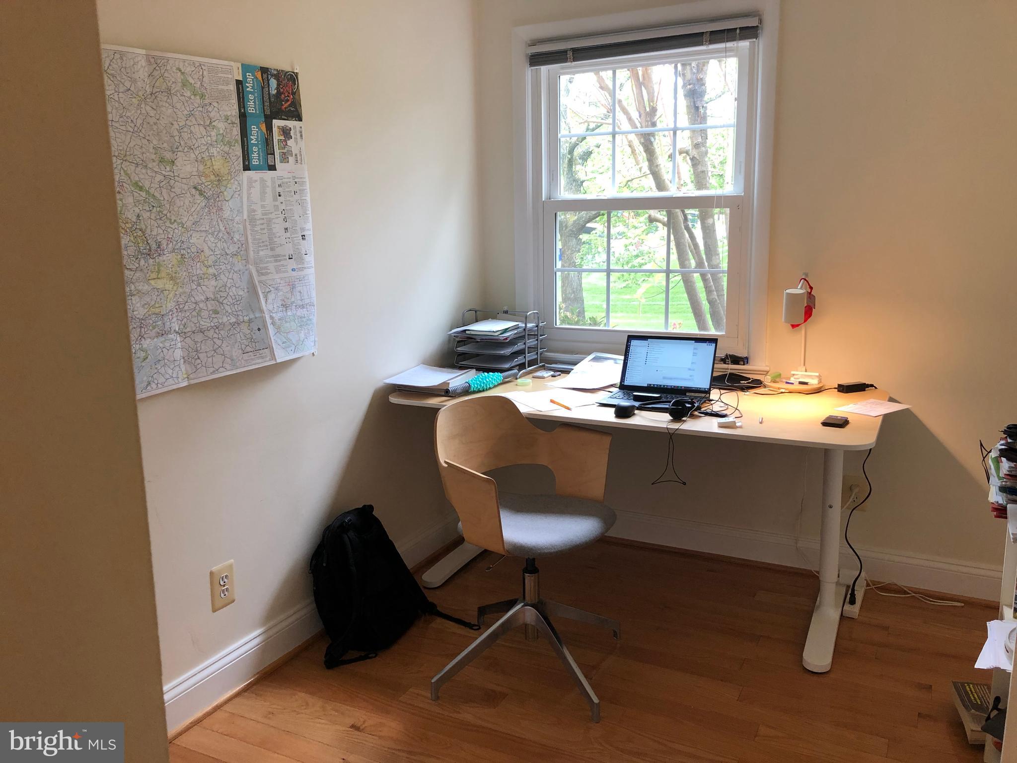 7701 Barnum Road Bethesda, MD 20817 - Photo 17 of 22 Office on main level