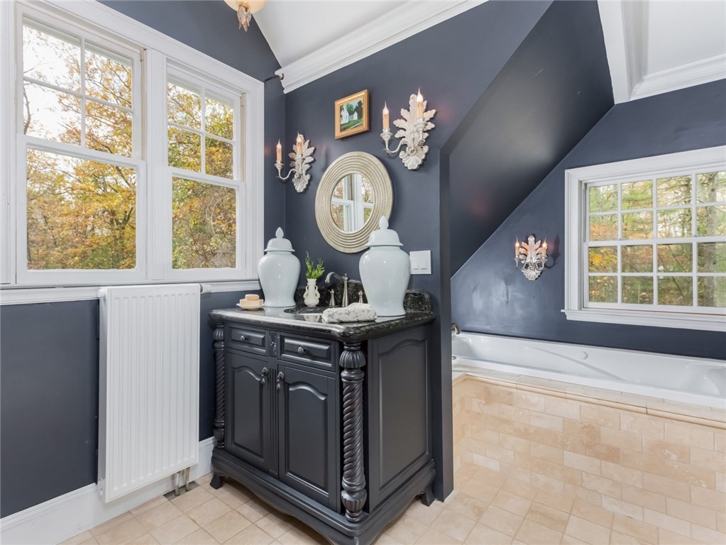 286 Hunting House Road Glocester, RI 02857 - Photo 23 of 39