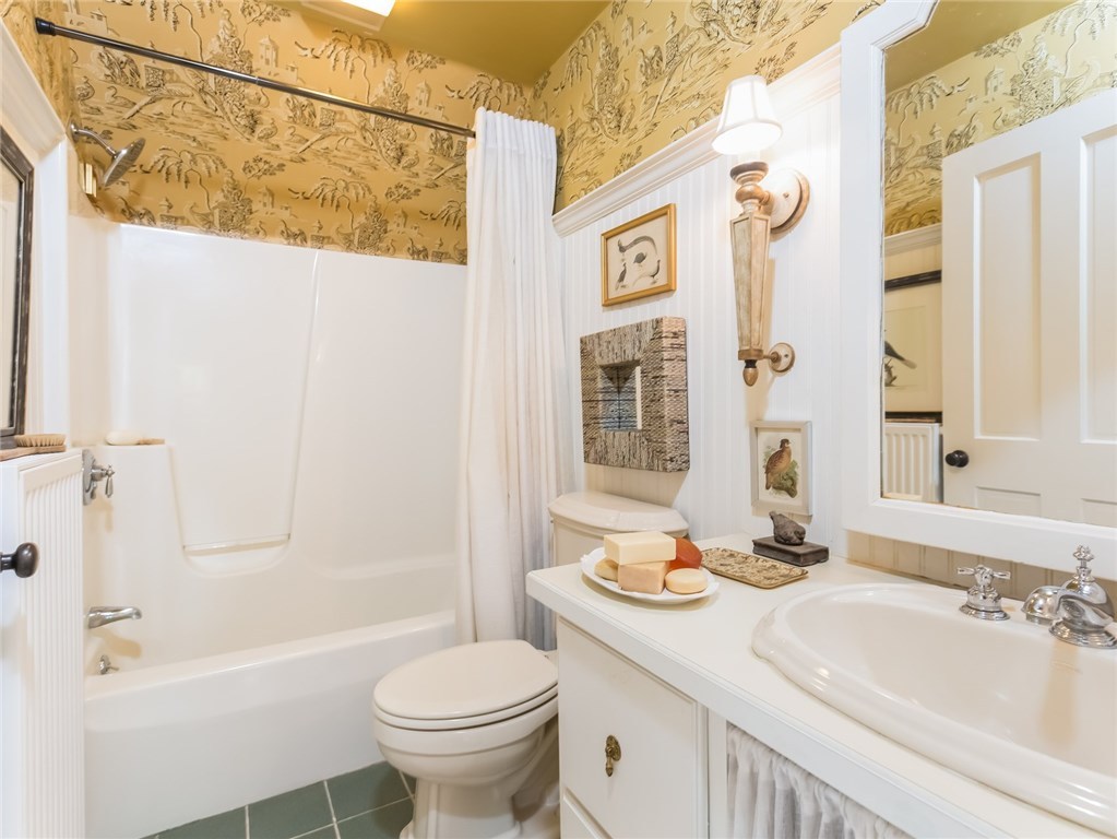 286 Hunting House Road Glocester, RI 02857 - Photo 27 of 39