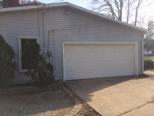 637 East Minges Road Battle Creek, MI 49015 - Photo 3 of 37 IMG_6899