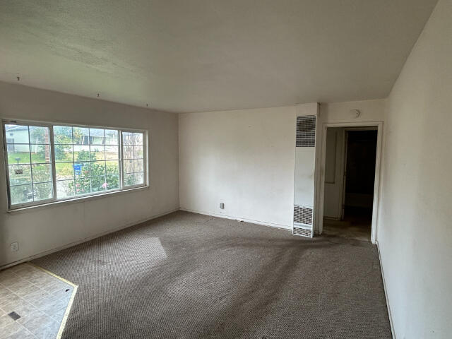 1108 4th Street Redding, CA 96002 - Photo 2 of 10 IMG_7149