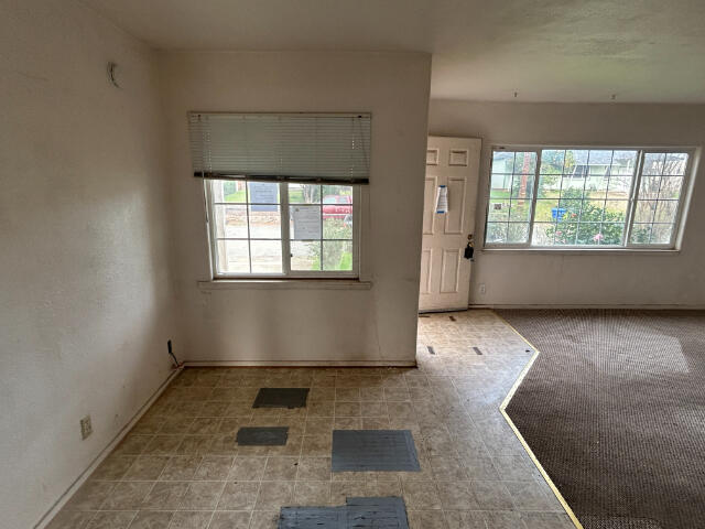 1108 4th Street Redding, CA 96002 - Photo 3 of 10 IMG_7150