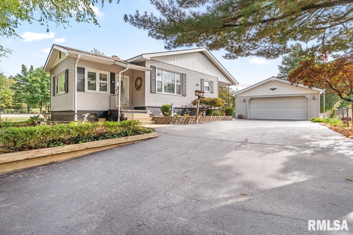 3608 Magdalena Street Springfield, IL 62707 - Photo 2 of 41