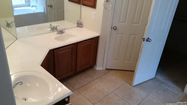 $2,550 | 22027 Dolomite Drive, San Antonio, TX 78259