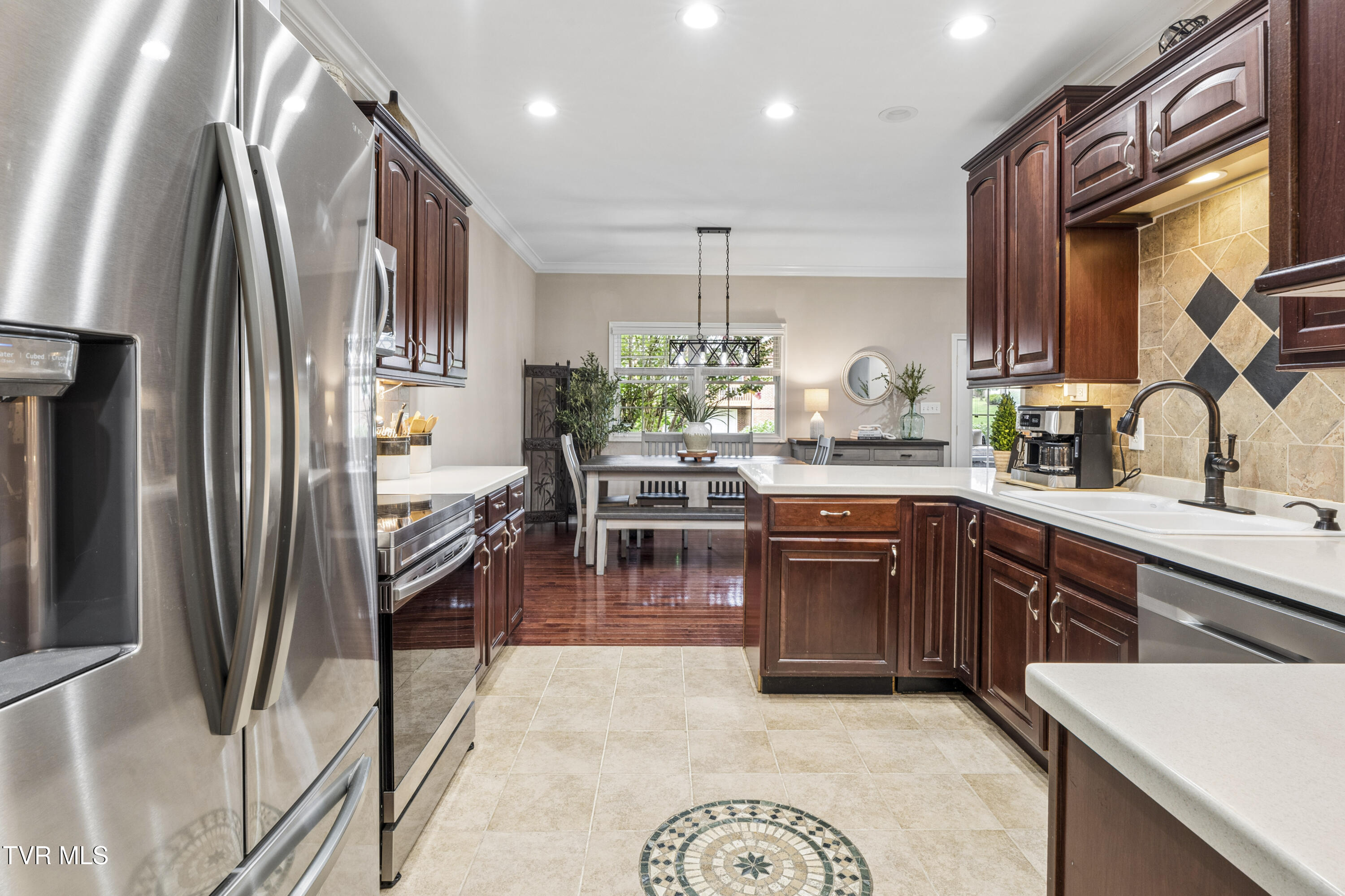 13 East Ridgefield Court Greeneville, TN 37745 - Photo 20 of 73 EeastFRidgefield-15