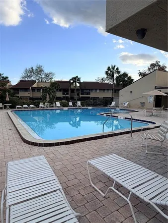 $1,750 | 720 North Village Drive North, Unit 103, St. Petersburg, FL 33716