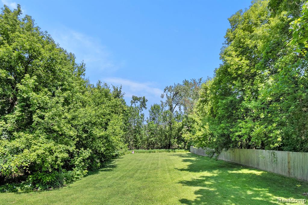 3382 West Silver Lake Road Fenton, MI 48430 - Photo 9 of 13
