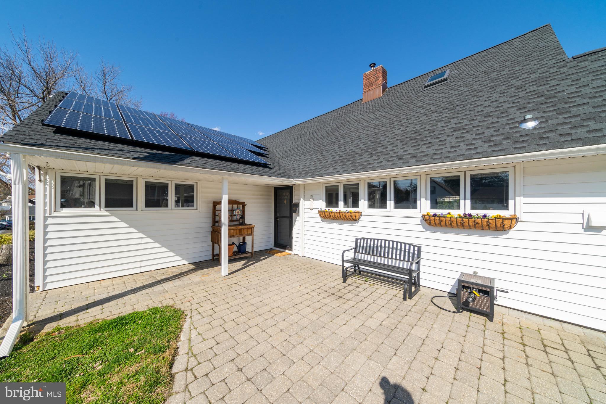 56 Round Hill Road Levittown, PA 19056 - Photo 6 of 46