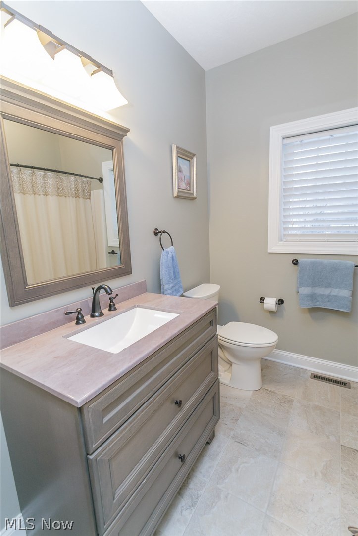 2499 Substation Road Medina, OH 44256 - Photo 21 of 35 Main full bath