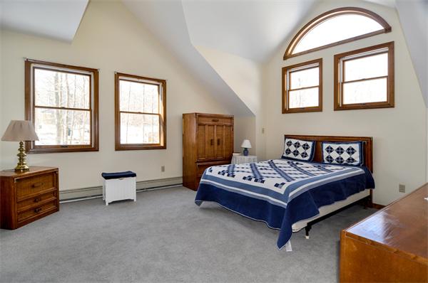 54 Sleepy Hollow Road Tiverton, RI 02878 - Photo 14 of 23 Gallery Image 14