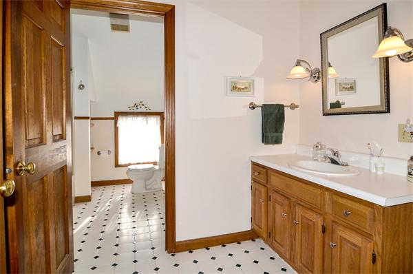 54 Sleepy Hollow Road Tiverton, RI 02878 - Photo 20 of 23 Gallery Image 20