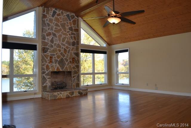 1440 Barron Point Road Rock Hill, SC 29732 - Photo 3 of 24 Gallery Image 3