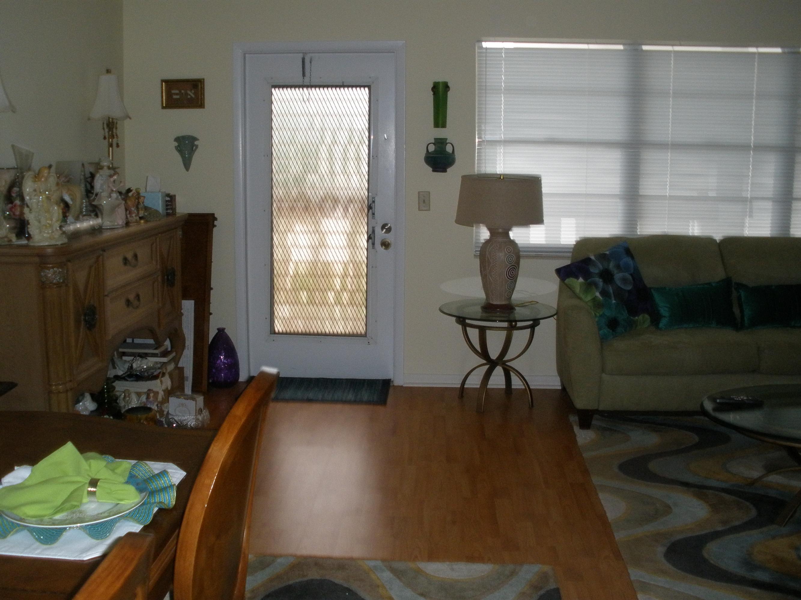 4070 Cornwall East, Unit D Boca Raton, FL 33434 - Photo 3 of 12 Living Area