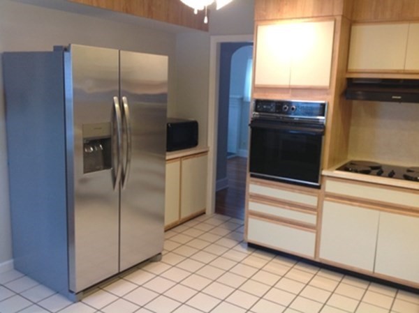 85 Upland Street Springfield, MA 01104 - Photo 4 of 15 Gallery Image 4