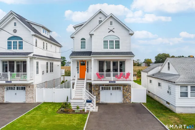 a front view of house with yard