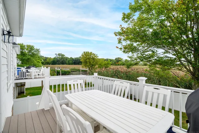 a view of deck and patio