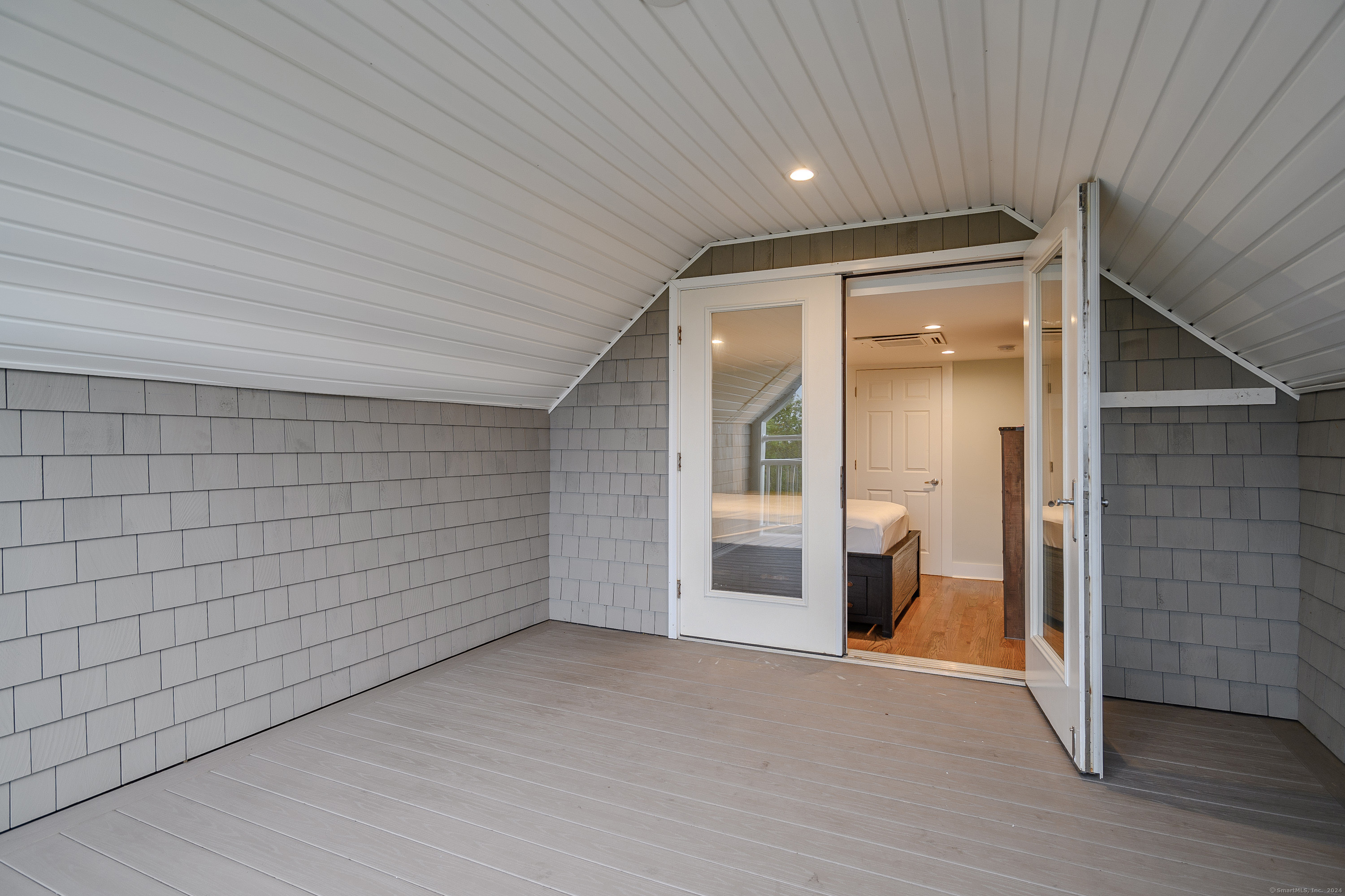 1039 Reef Road Fairfield, CT 06824 - Photo 7 of 26 a view of an empty room