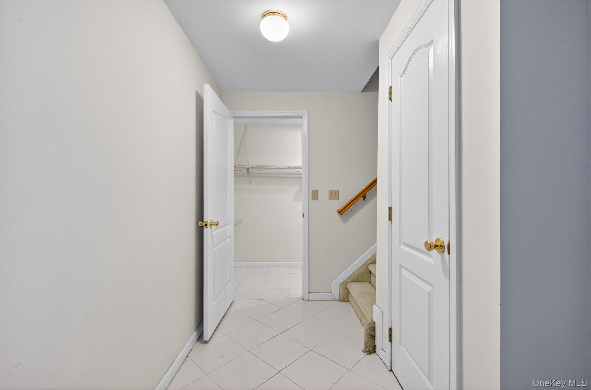 82 B Inwood Road Port Washington, NY 11050 - Photo 32 of 41 a view of an entryway